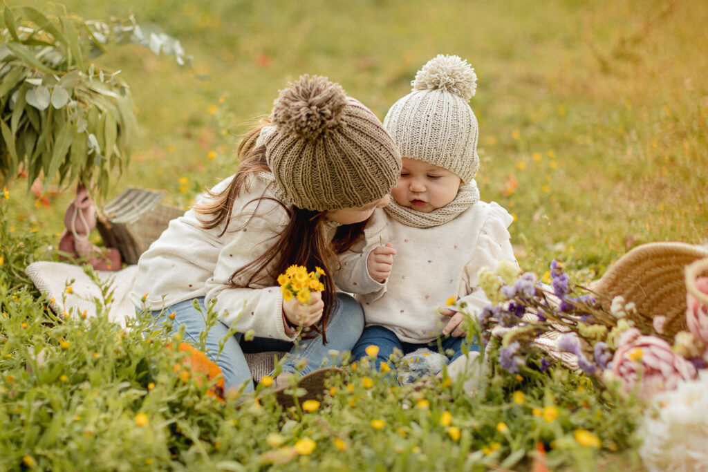Fotografía infantil en exterior en otoño